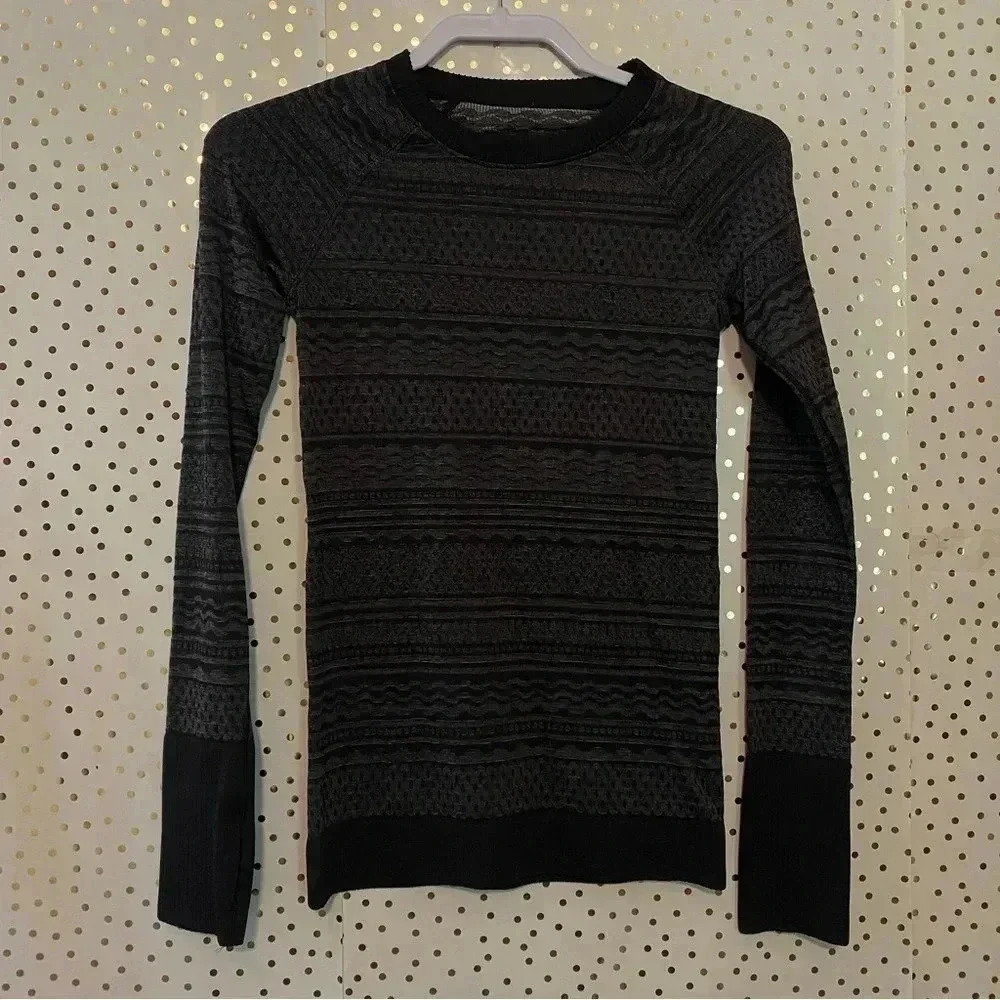 Lululemon Black & Gray Long Sleeve